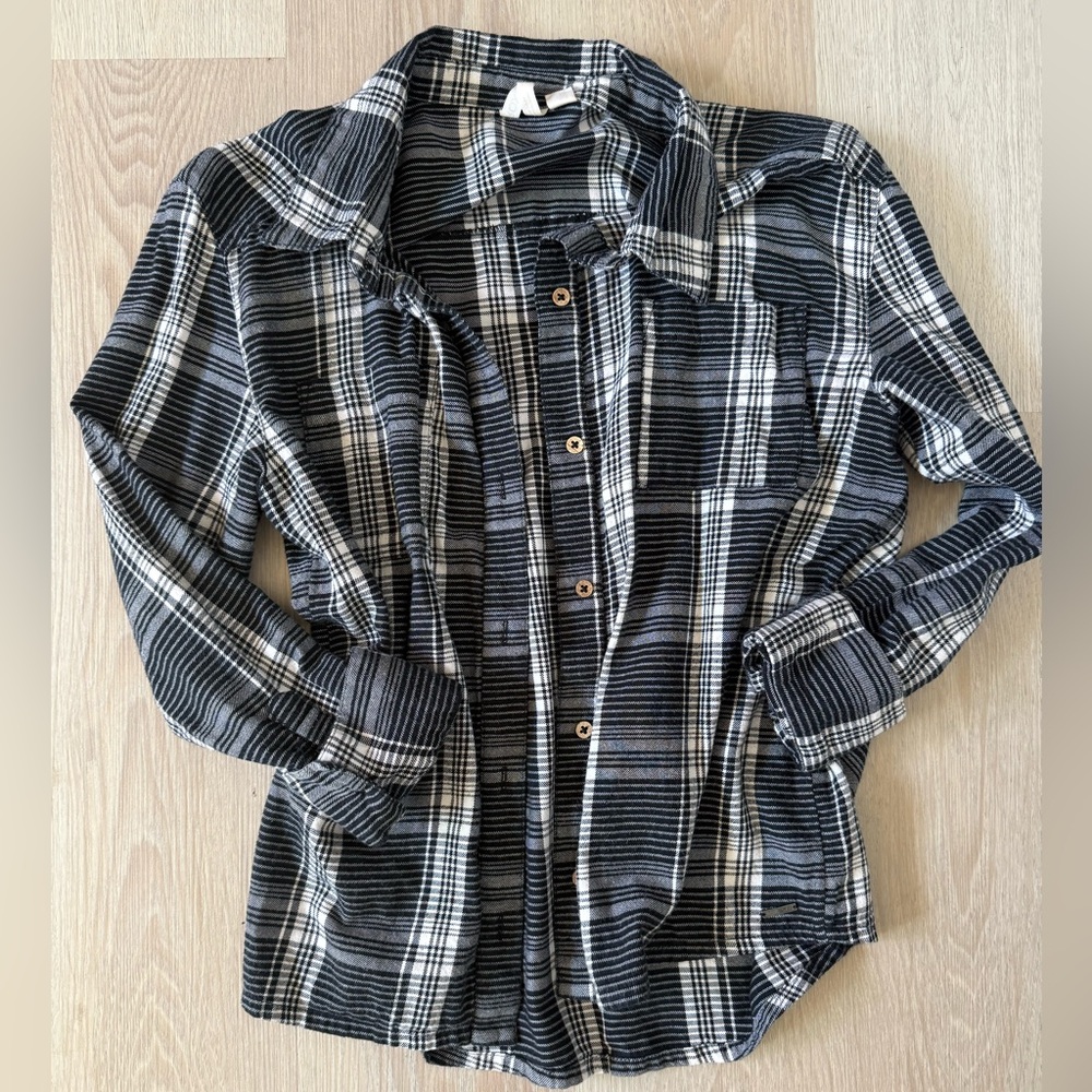 Roxy Black and White Flannel Shirt Small - Picture 1 of 3